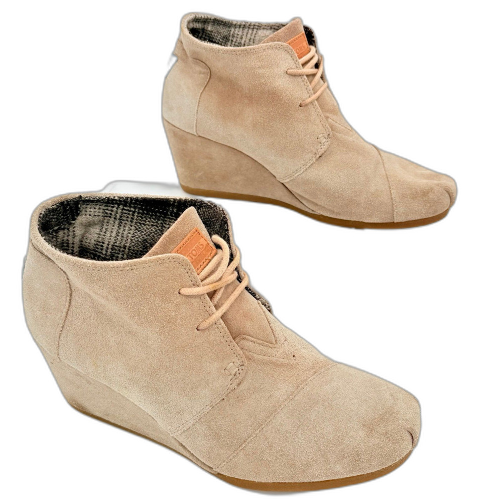 TOMS Desert Tan Suede Lace Up Wedge Bootie size 9